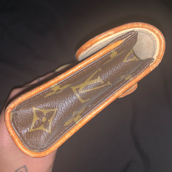 Louis Vuitton Florentine - Picture 4 of 8